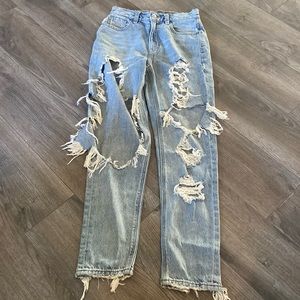 American Eagle Mom Jean, Size 00, Distressed